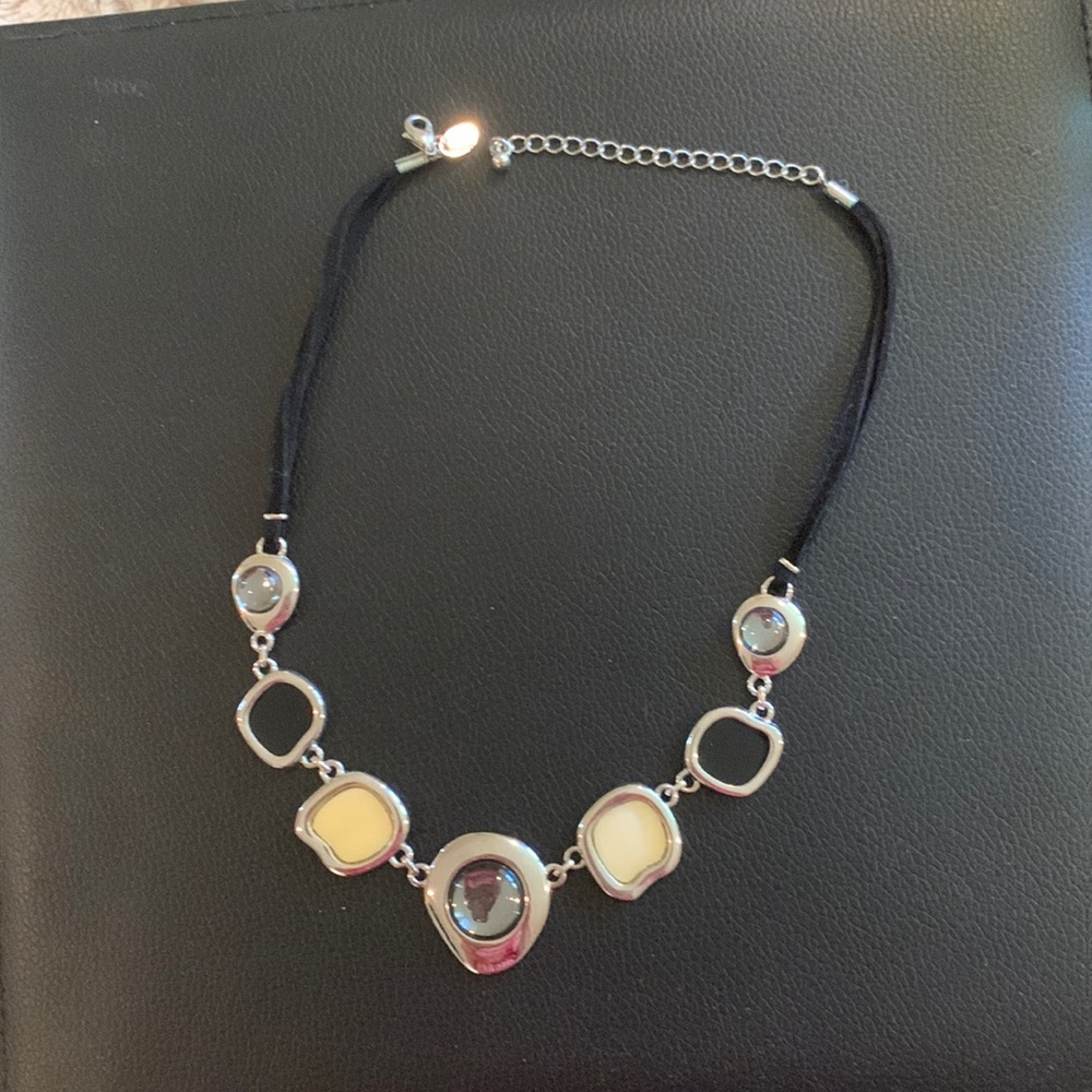 LIA SOPHIA NECKLACE